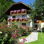 Quarto em Acomodações Particulares Haus Seehof Sankt Gilgen